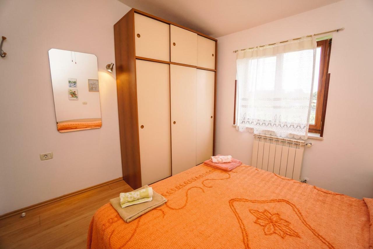 Apartment Sandra Umag Exteriör bild