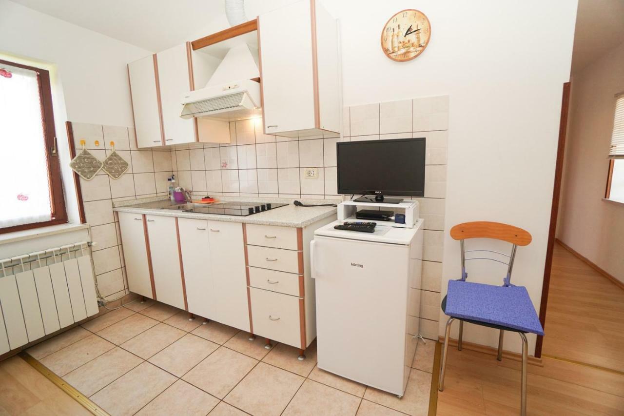 Apartment Sandra Umag Exteriör bild