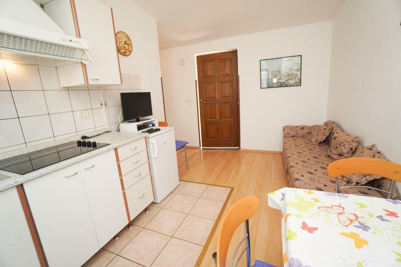 Apartment Sandra Umag Exteriör bild