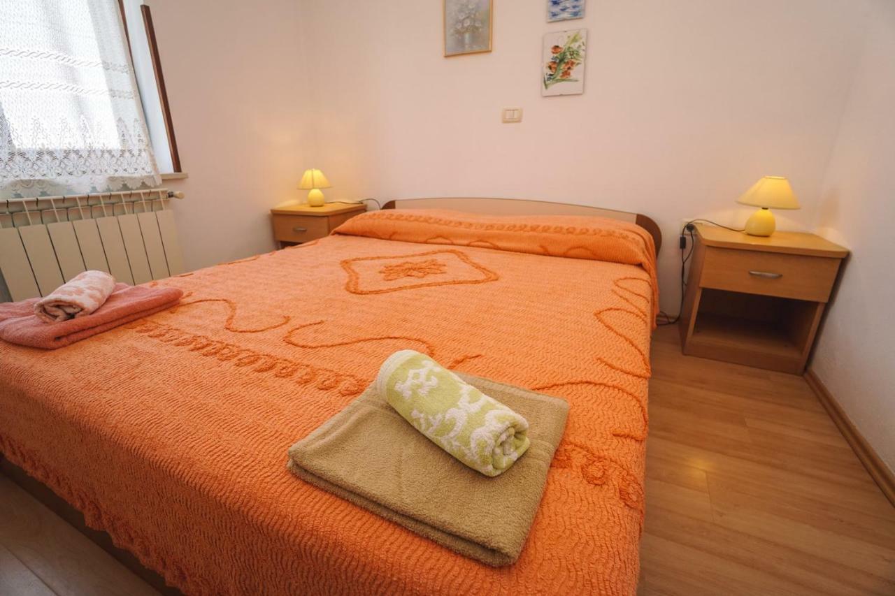 Apartment Sandra Umag Exteriör bild