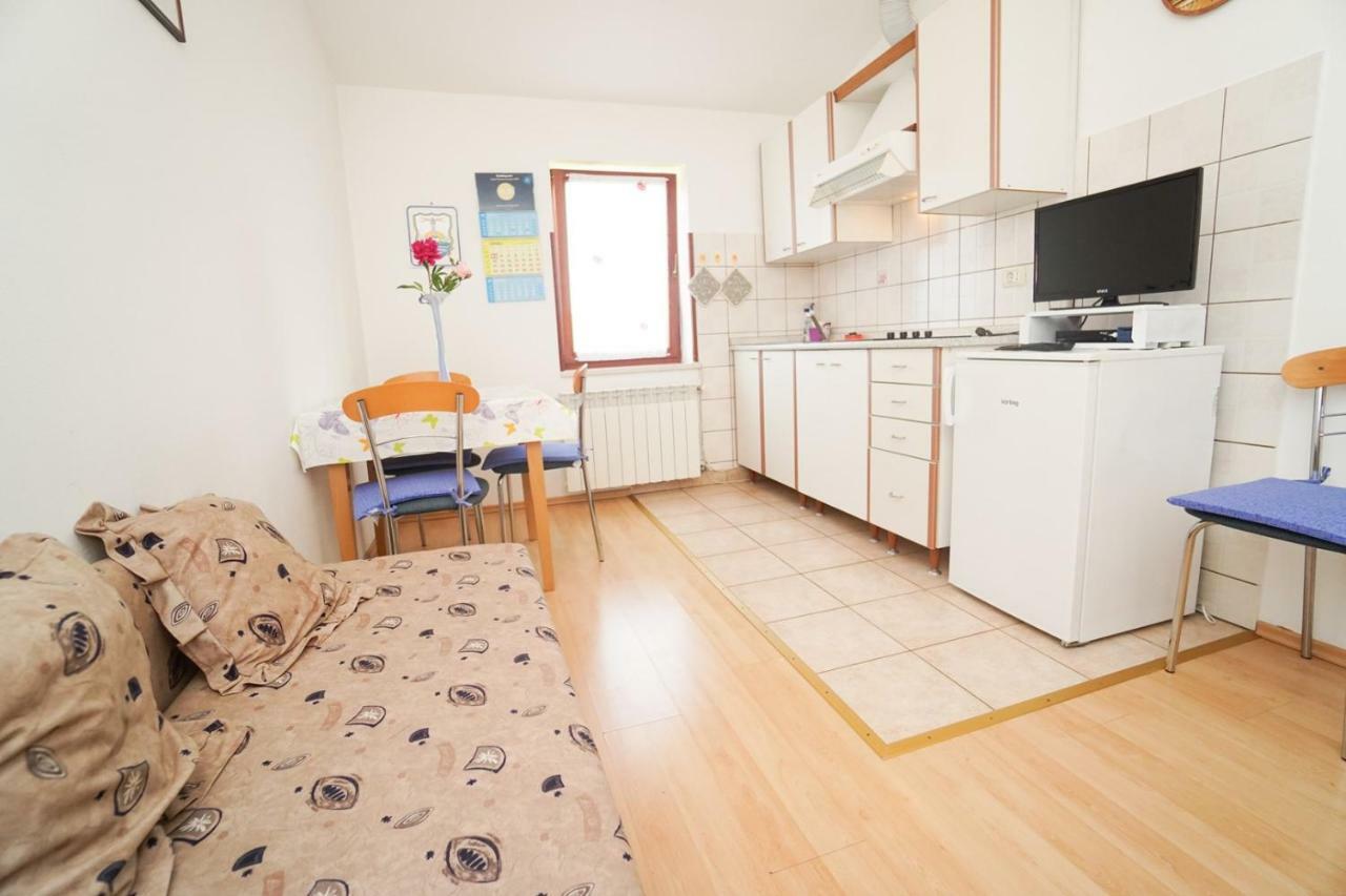 Apartment Sandra Umag Exteriör bild